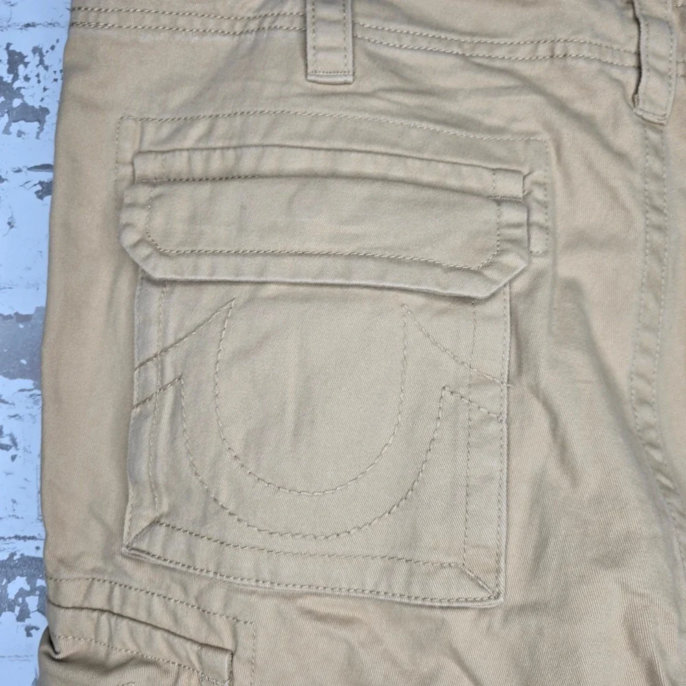 True Religion Mens Tan Khaki Cargo Shorts Horseshoe Stitching Size 36 ( Fits 38)